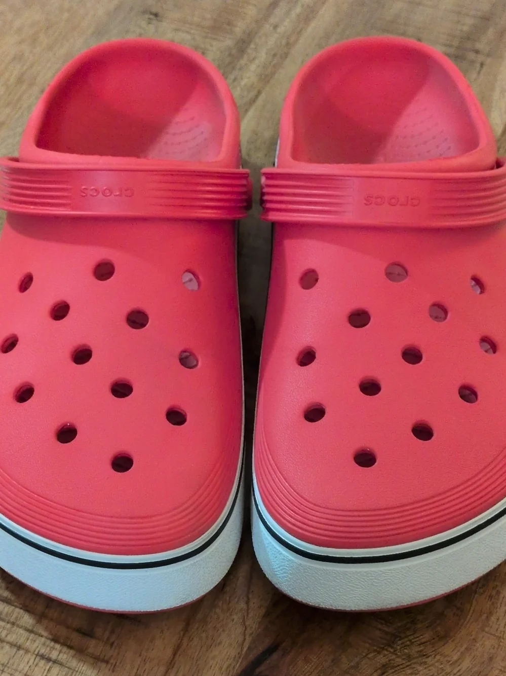 Crocs Off Court Clog Tomato Red Stripe Men's 11